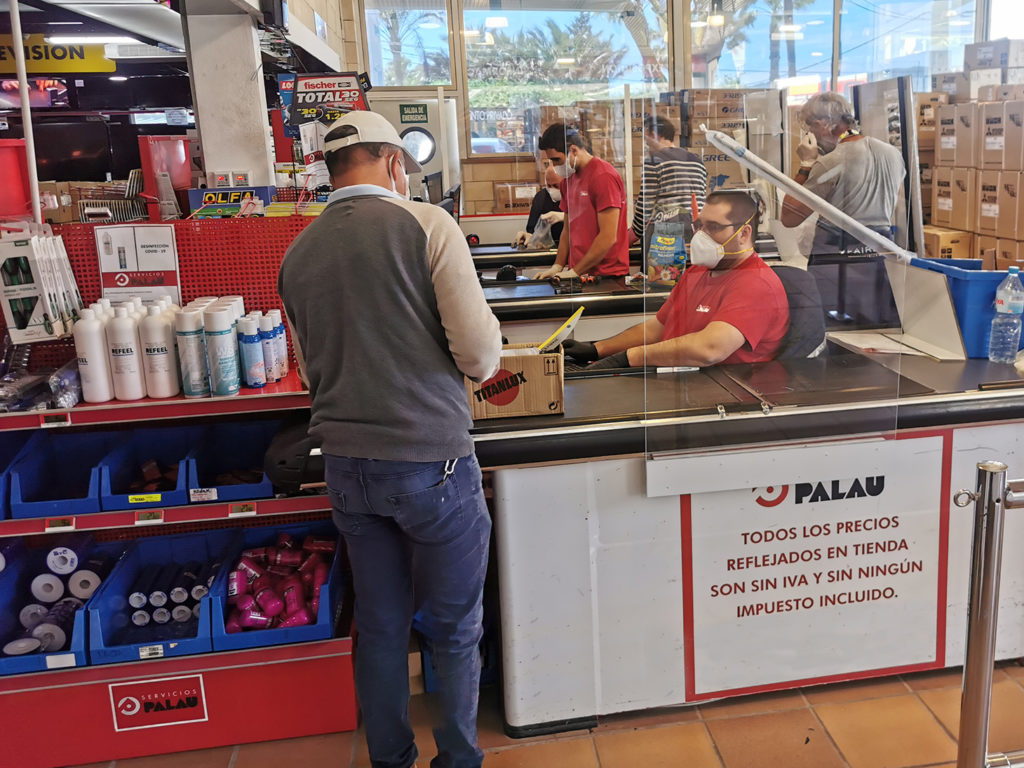 Pensando en nuestros clientes 11 Pensando en nuestros clientes 11